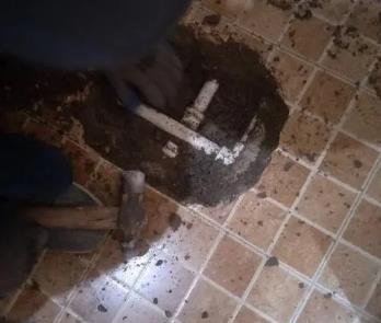 天山卫生间漏水维修公司为您分享下卫生间渗水如何处理及注意事项