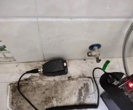 天山屋顶漏水维修公司分享下卫生间漏水的危害及解决方法